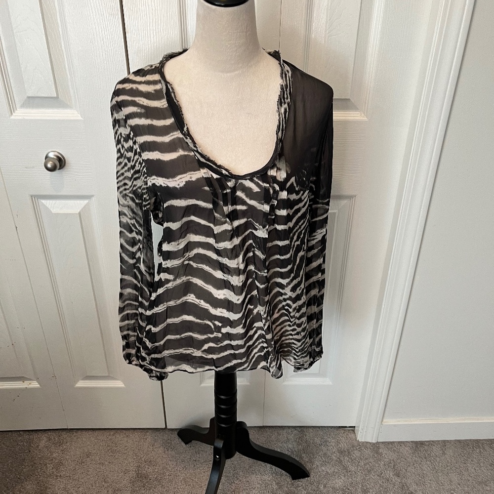Elie Tahari pure silk size M top